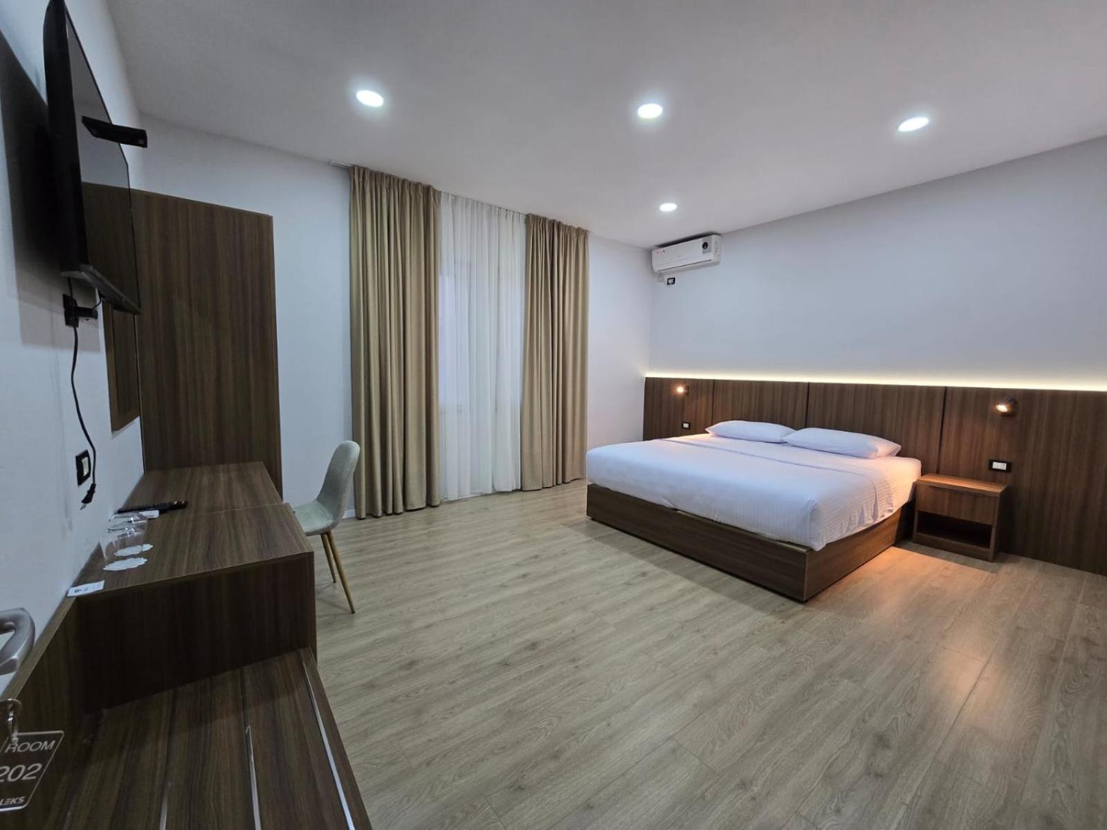 Hotel Aleks Shkodër Buitenkant foto