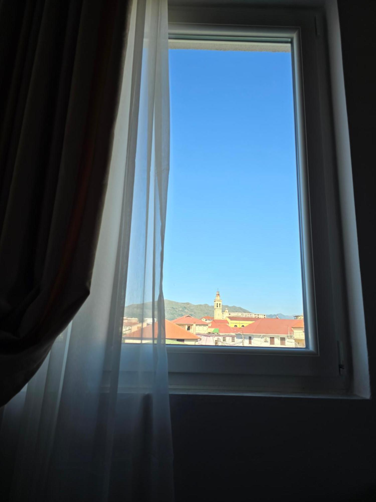 Hotel Aleks Shkodër Buitenkant foto