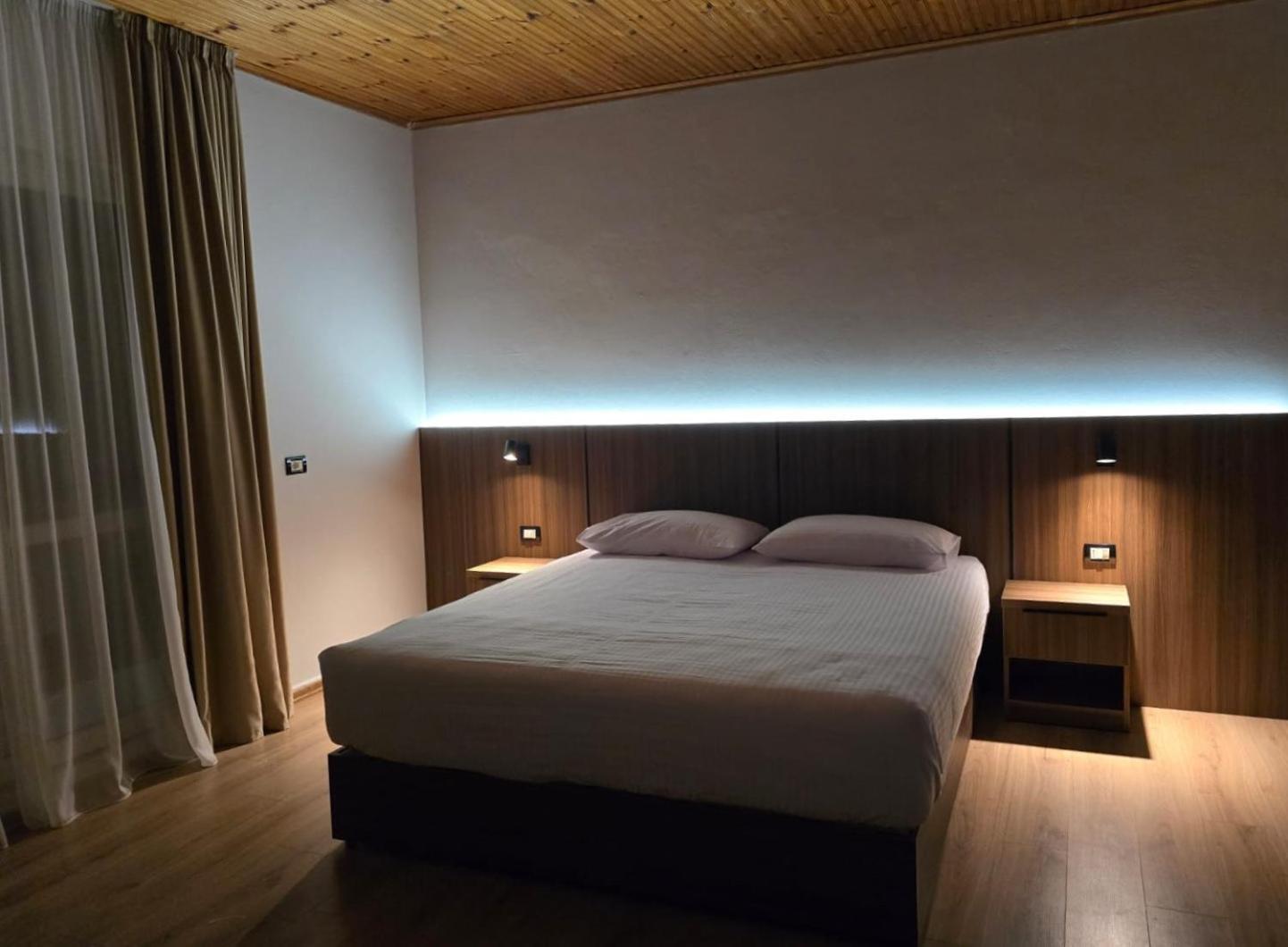 Hotel Aleks Shkodër Buitenkant foto