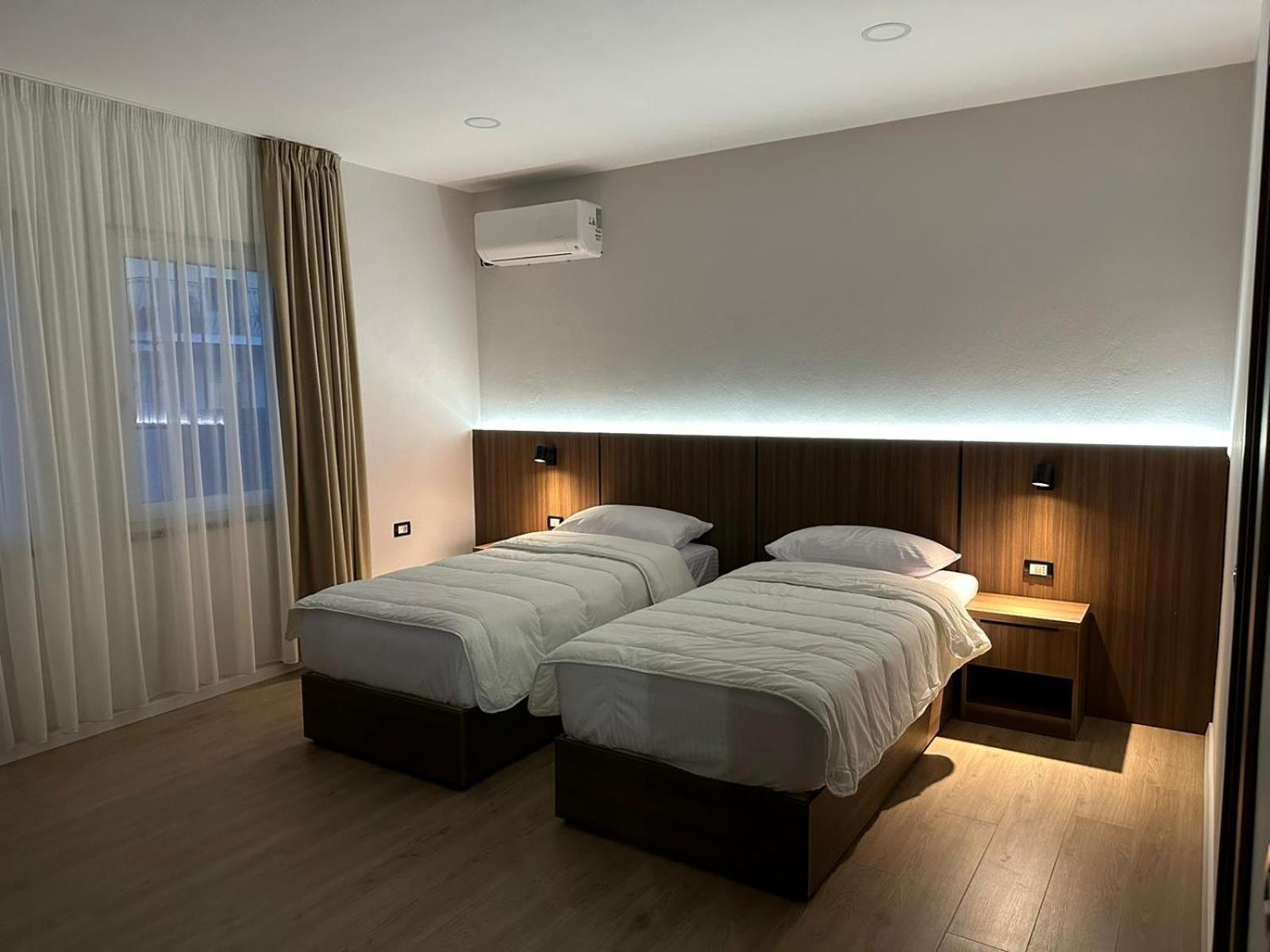 Hotel Aleks Shkodër Buitenkant foto